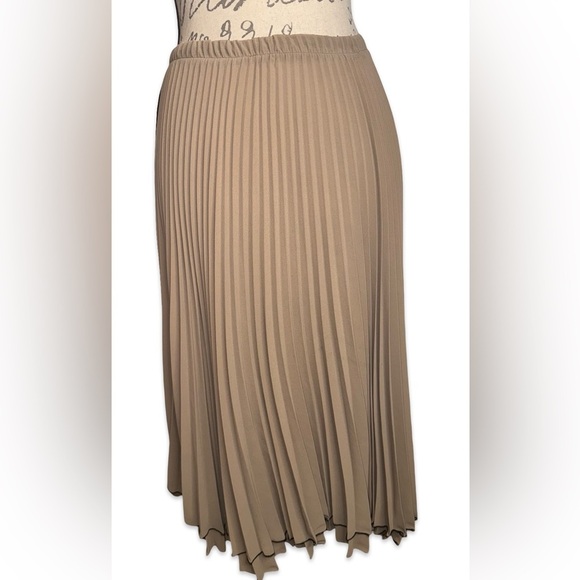 LOYD/FORD Skirt - Picture 3 of 7